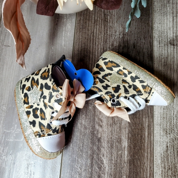 NWT Valen Sina Baby Girl Size 1 Walking Shoes Casual Soft Sneakers with Bows - Picture 9 of 16